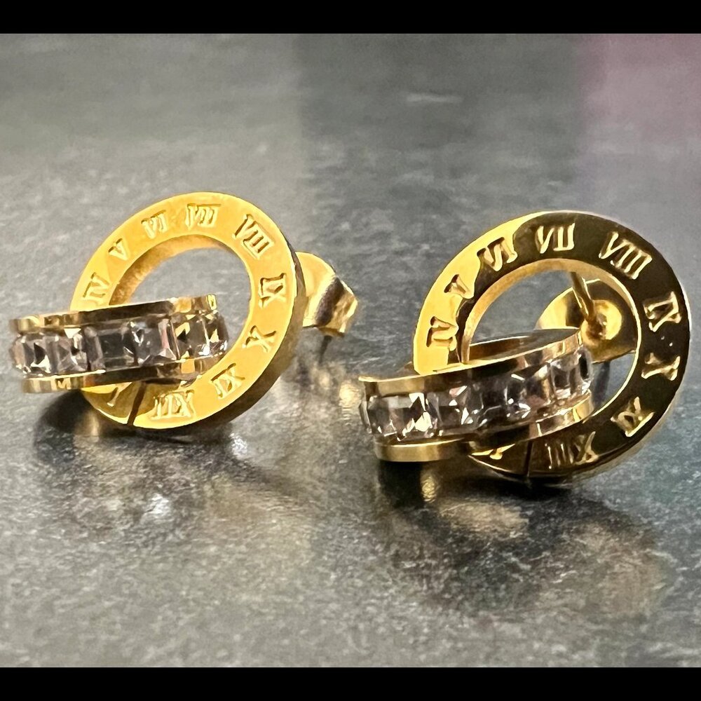 Yellow Gold Circles Cross Stud Earrings for Woman Roman Numerals Zirconia
